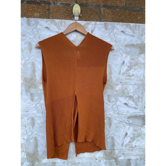 Sarah Pacini Sleeveless Sweater Vest – Rust Orange Knit, One Size (17″ P2P) - Picture 5 of 6